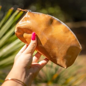 maxi-trousse-tresors-trousse-maquillage-trousse-en-cuir-cuir-paillete-la-cartabliere-cuirs-fantaisies-made-in-france-fabrique-en-france