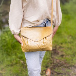 midi-sac-a-pinces-en-cuirs-fantaisies-pratique-élégant-féminin-fabriqué-en-france-la-cartabliere
