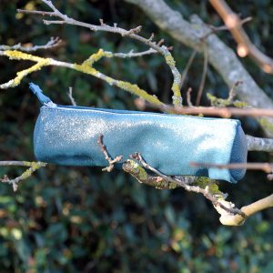 trousse-a-stylos-ronde-en-cuir-paillete-la-cartabliere-fabrique-en-france