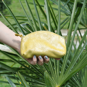 midi-trousse-tresors-en-cuir-paillete-la-cartabliere-cuirs-fantaisies-made-in-france-fabrique-en-france-trousse-a-maquillage-trousse-en-cuir-irisé-en-cuir-femme-cuir-à-paillette