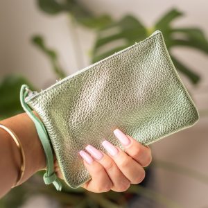 dragopnnière, pochette, porte monnaie, rectangulaire, en cuir pailleté, cuir métallisé, cuir fantaisie, la cartablière, fabriqué en france, fabriqué en Occitanie