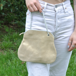 sac-kiwi-en-cuir-paillete-la-cartabliere-cuirs-fantaisies-made-in-france-fabrique-en-france