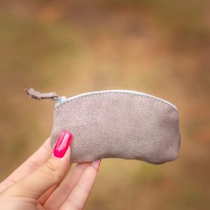 mini trousse à trésors, petites trousse en cuir, fabriqué en france, fabriqué en Occitanie, la cartablière, cuir, cuir pailleté, cuir fantaisie, porte-monnaie