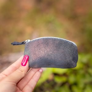 mini trousse à trésors, petites trousse en cuir, fabriqué en france, fabriqué en Occitanie, la cartablière, cuir, cuir pailleté, cuir fantaisie, porte-monnaie