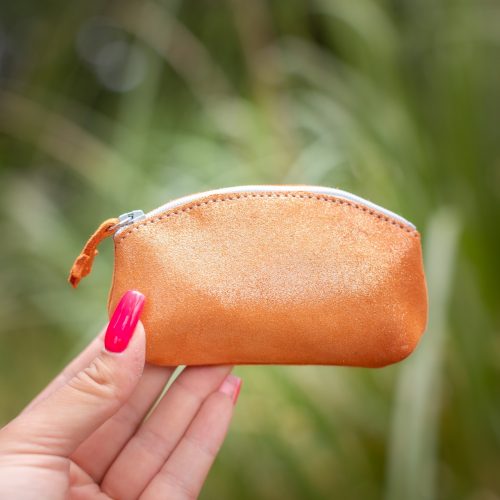 mini trousse à trésors, petites trousse en cuir, fabriqué en france, fabriqué en Occitanie, la cartablière, cuir, cuir pailleté, cuir fantaisie, porte-monnaie
