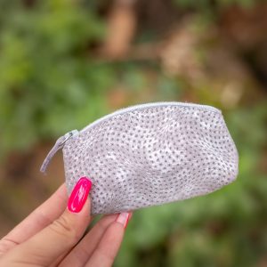 mini trousse à trésors, petites trousse en cuir, fabriqué en france, fabriqué en Occitanie, la cartablière, cuir, cuir pailleté, cuir fantaisie, porte-monnaie