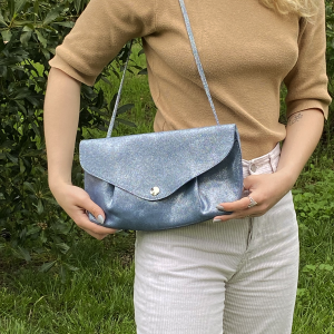 pochette-a-pinces-en-cuirs-fantaisies-fabriqué-en-france-made-in-france-la-cartabliere-feminin-élégance-élégant