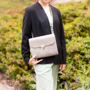 sac-royal-en-cuir-paillete-la-cartabliere-cuirs-fantaisies-made-in-france-fabrique-en-france-attache-cartable-bandouliere