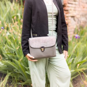 sac-royal-en-cuir-paillete-la-cartabliere-cuirs-fantaisies-made-in-france-fabrique-en-france-attache-cartable-bandouliere