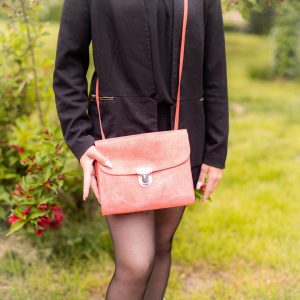 sac-royal-en-cuir-paillete-la-cartabliere-cuirs-fantaisies-made-in-france-fabrique-en-france-attache-cartable-bandouliere