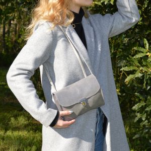mini-sac-royal-en-cuir-paillete-la-cartabliere-cuirs-fantaisies-made-in-france-fabrique-en-france-attache-cartable-bandouliere