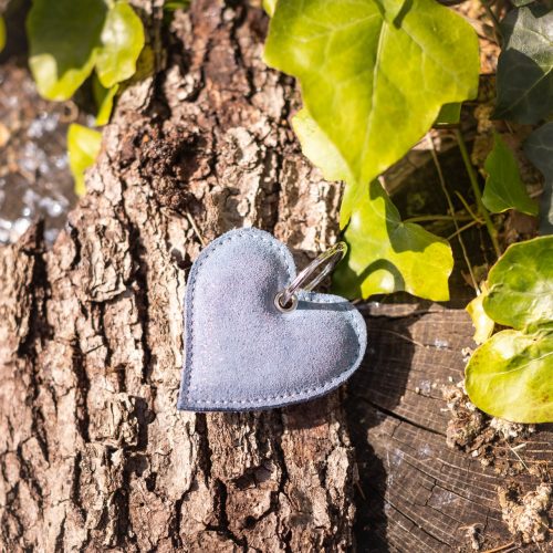 porte-clés-coeur-en-forme-de-coeur-porte-clés-en-cuirs-porte-clés-saint-valentin-amour-cuirs-pailleté-cuirs-a-paillette-cuirs-fantaisies-cuirs-colorés-made-in-france-fabriqué-en-france-la-cartabliere