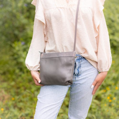 sac-neptune-sac-simple-sac-en-cuir-pratique-en-cuir-grainé-en-cuir-pailleté-en-bandoulière-fabriqué-en-france-made-in-france-la-cartablière