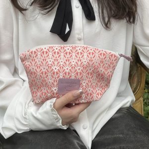 tissu-jacquard-sac-en-jacquard-tissé-en-france-fleurs-floral-fleuri-geometrique-made-in-france-fabriqué-en-france-tarn-la-cartabliere-sac-en-tissu-accessoires-en-tissu-trousse-en-tissu-accessoire-en-jacquard-trousses-en-jacquard-sac-cabas-voyage-sac-en-tissu-made-in-france