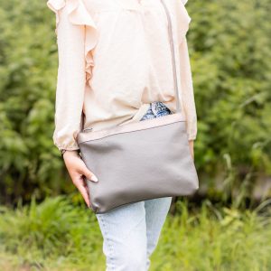 maxi-sac-neptune-sac-simple-sac-en-cuir-pratique-en-cuir-grainé-en-cuir-pailleté-en-bandoulière-fabriqué-en-france-made-in-france-la-cartablière