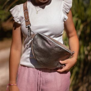 midi-sac-banane-banana-cuirs-pailletes-cuirs-fantaisies-paillette-tendance-banane-en-cuirs-la-cartablière-banane à paillette-made-in-france-fabriqué-en-france