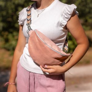 midi-sac-banane-banana-cuirs-pailletes-cuirs-fantaisies-paillette-tendance-banane-en-cuirs-la-cartablière-banane à paillette-made-in-france-fabriqué-en-france