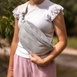 midi-sac-banane-banana-cuirs-pailletes-cuirs-fantaisies-paillette-tendance-banane-en-cuirs-la-cartablière-banane à paillette-made-in-france-fabriqué-en-france