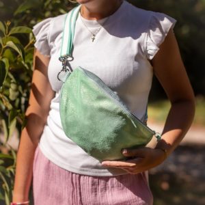 midi-sac-banane-banana-cuirs-pailletes-cuirs-fantaisies-paillette-tendance-banane-en-cuirs-la-cartablière-banane à paillette-made-in-france-fabriqué-en-france