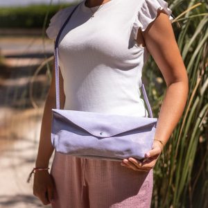 pochette-aurore-pochette-téléphone-simple-rabat-pochette-en-cuir-pailleté-grainé-porté-en-bandoulière-made-in-france-fabriqué-en-france-la-cartabliere soirée, pochette de soirée, mariage, sac à main