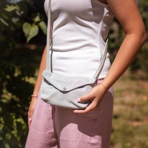 pochette-aurore-pochette-téléphone-simple-rabat-pochette-en-cuir-pailleté-grainé-porté-en-bandoulière-made-in-france-fabriqué-en-france-la-cartabliere