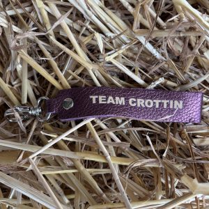 porte-clés-message-la-cavaliere-paillettes-team-crottin-j'peux pas j'ai poney- fabriqué en france, made in france, fabriqué en Occitanie cuir pailleté message drôle cheval poney