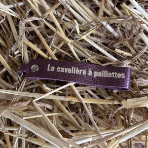 porte-clés-message-la-cavaliere-paillettes-team-crottin-j'peux pas j'ai poney- fabriqué en france, made in france, fabriqué en Occitanie cuir pailleté message drôle cheval poney