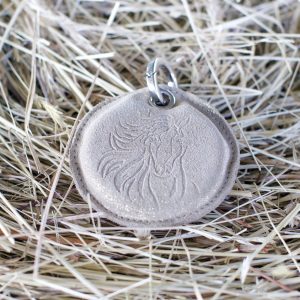 porte-clés-cheval cavalière cavalier la cartablière la cavalière à paillettes cuir pailleté fabriqué en france poney accessoire cuir fantaisie