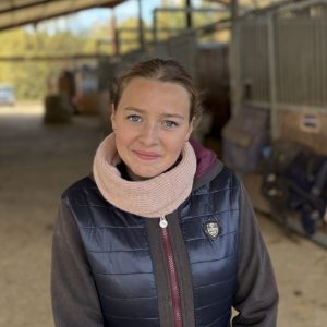 tour de cou en laine pour cavalière fabriqué en france tricoté la cartablière la cavalière à paillettes