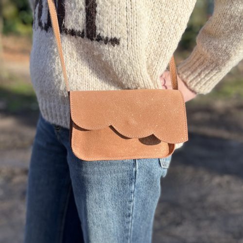 pochette fleurs, pochette téléphone, soirée, la cartablière, made in france, fabriqué en France, la cartablière, paillettes, cuir pailleté, cuir fantaisie, femme, sac, sac bandoulière