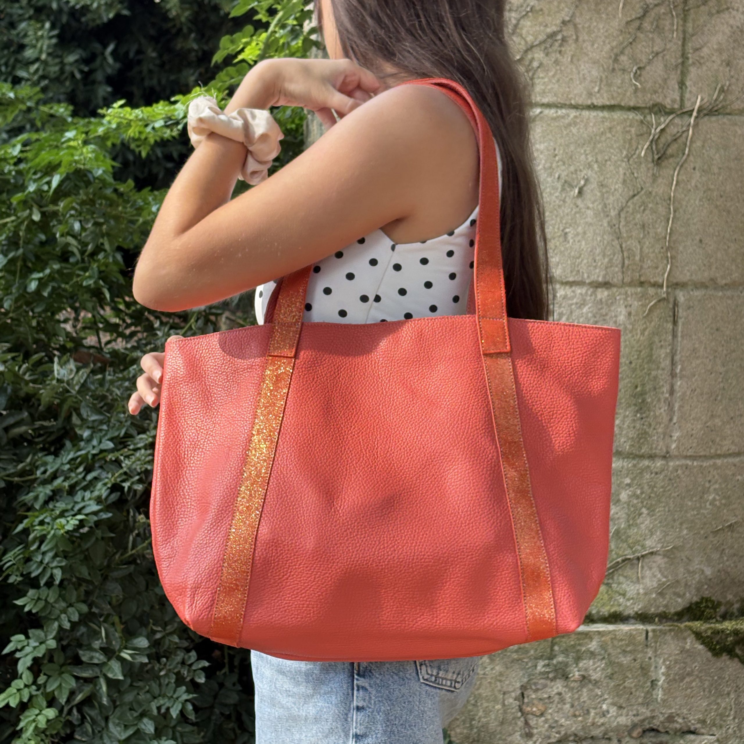 cabas-ariane-capucine cabas-ariane-cuir-pailleté-cuir-grainé-la-cartabliere-fabriqué-en-france-made-in-france-fabriqué-en-occitanie