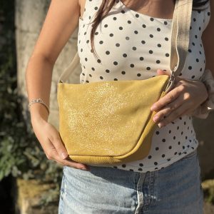 sac, banane, revisité, la cartablière, cuir ,cuir pailleté, cuir python, cuir métallisé, cuir fantaisie, fabrique en france, made in france, fabriqué en occitanie, Tarn, jolie sac, sac élégant, femme